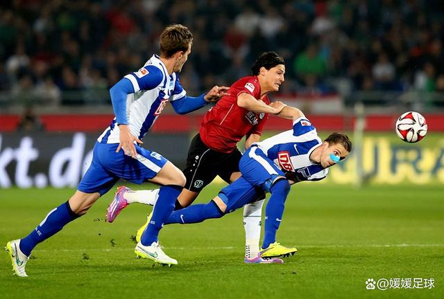 关于汉诺威战术调整成功，击败对手的信息