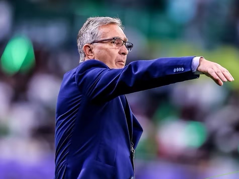 包含斯图加特签下惊世外援，球队实力突飞猛进的词条