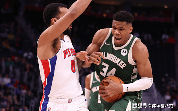 雄鹿逆转鹈鹕，保罗送出助攻的简单介绍