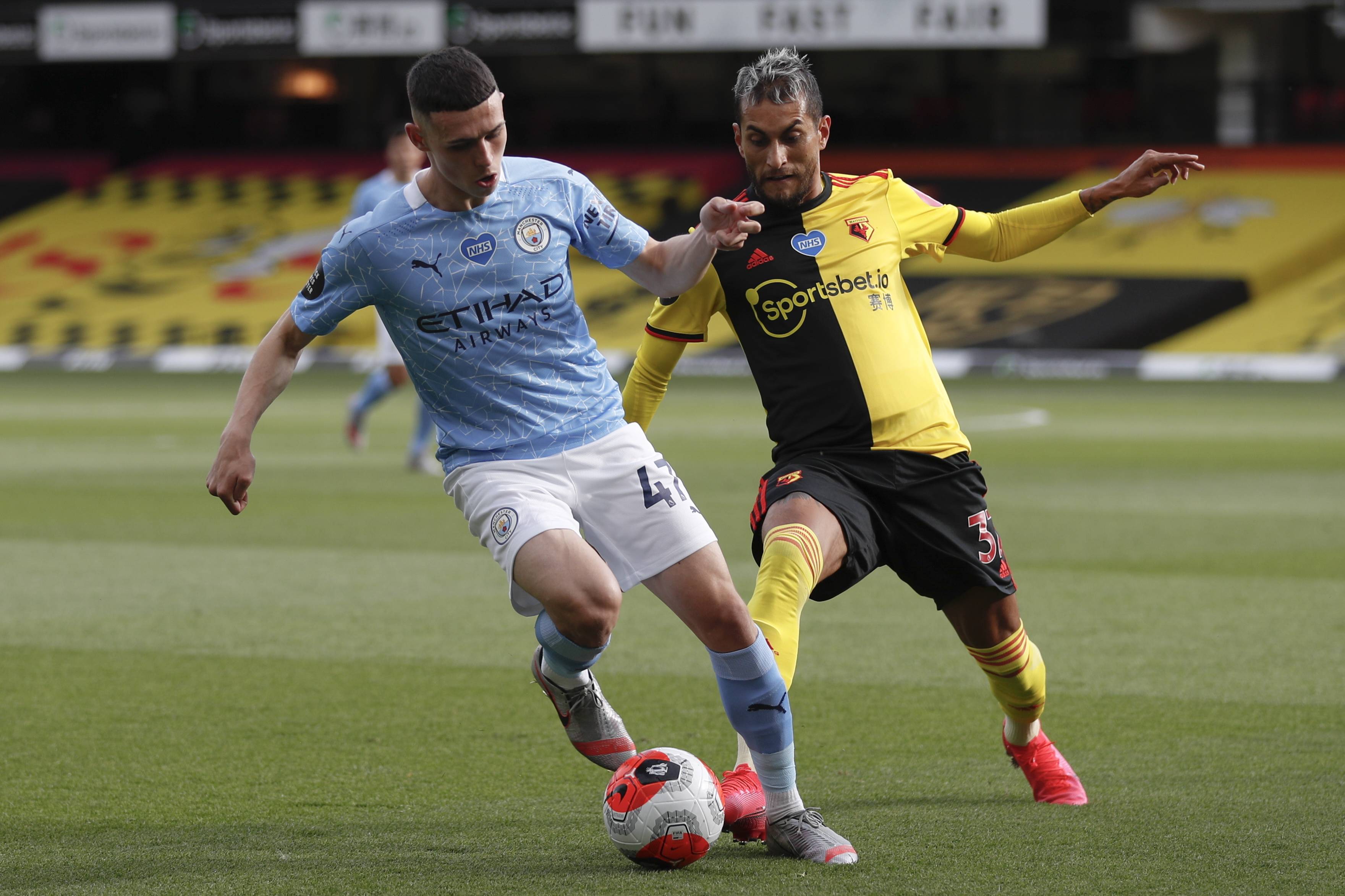 包含伯恩利客场不敌伯明翰，遭遇连败的词条