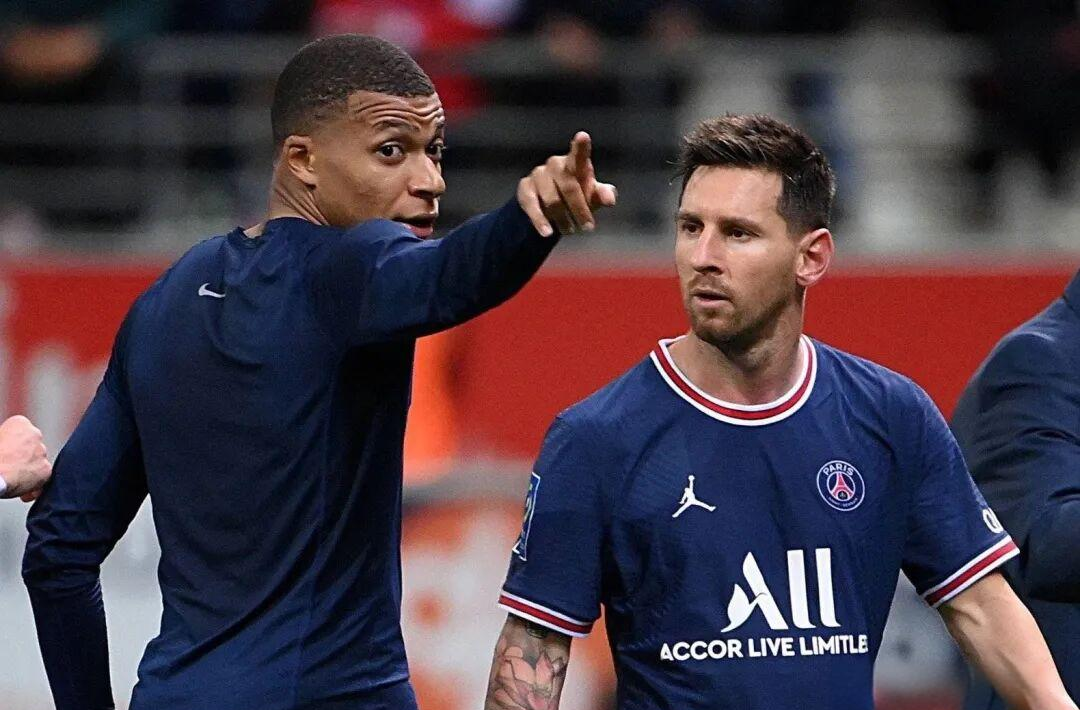 包含阿尔巴尼亚队在欧预赛比赛中力克立陶宛，晋级强的词条